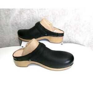 Dansko Berry Black Burnished Nubuck Nursing Clogs EU 40 US 9.5-10 NEW IN BOX